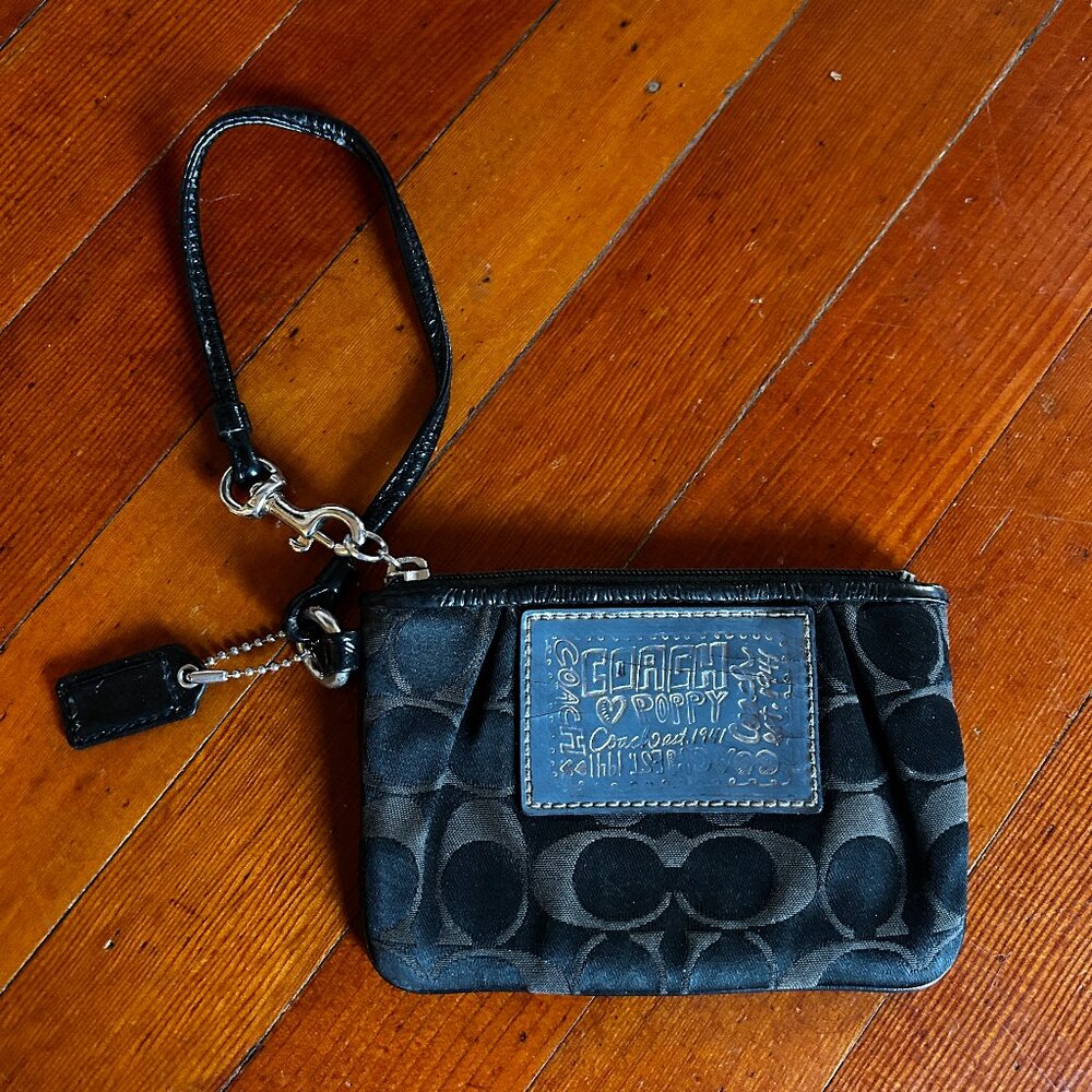 Coach Wristlet - black